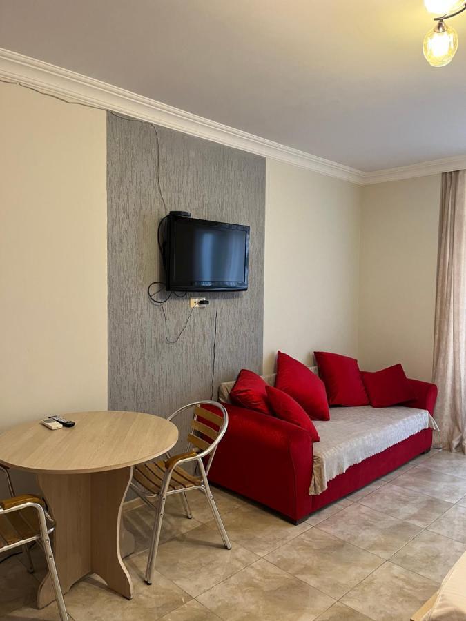 Orbi Apartamenti Batumi 15 B Hotel ภายนอก รูปภาพ